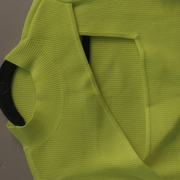 BAR III Neon Yellow Long Sleeve Mockneck Cutout Cropped Ribbed Top - Picture 3 of 11